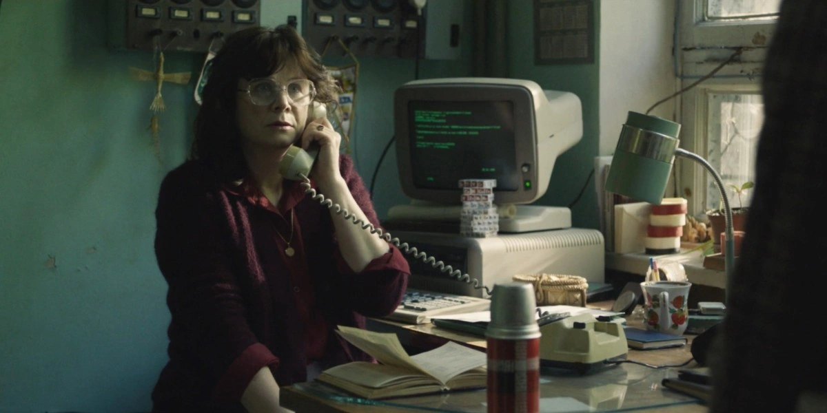 кадр из сериала чернобыль с ульяной хомюк